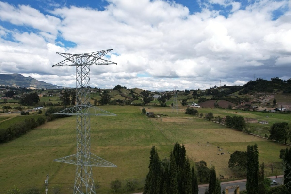 Panorámica del proyecto Parque solar La Virginia (100mw) y su línea de conexión a la subestación La Virginia 220 kv				